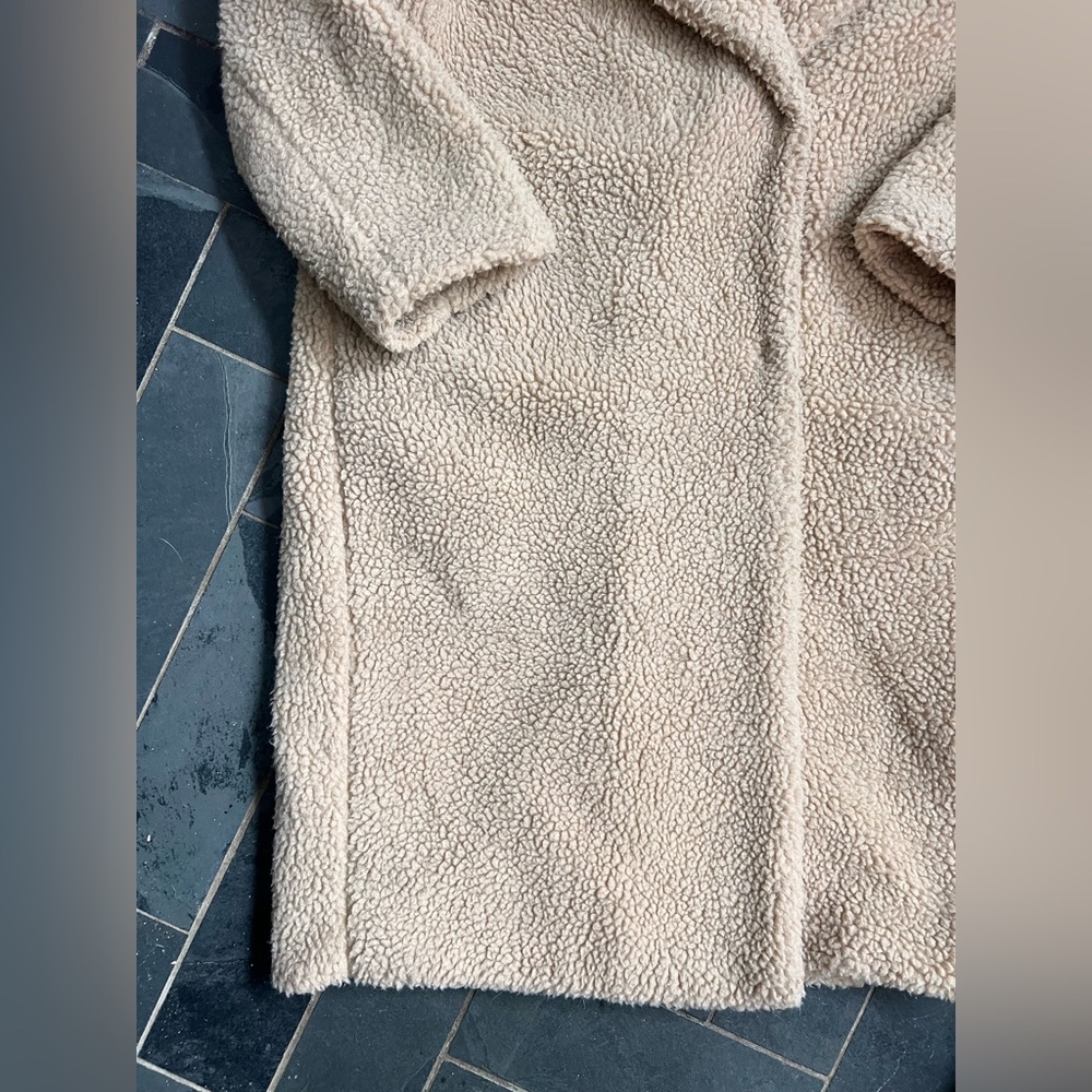 Italian designer Mariella Rosati tan Sherpa teddy coat size medium - Picture 5 of 7